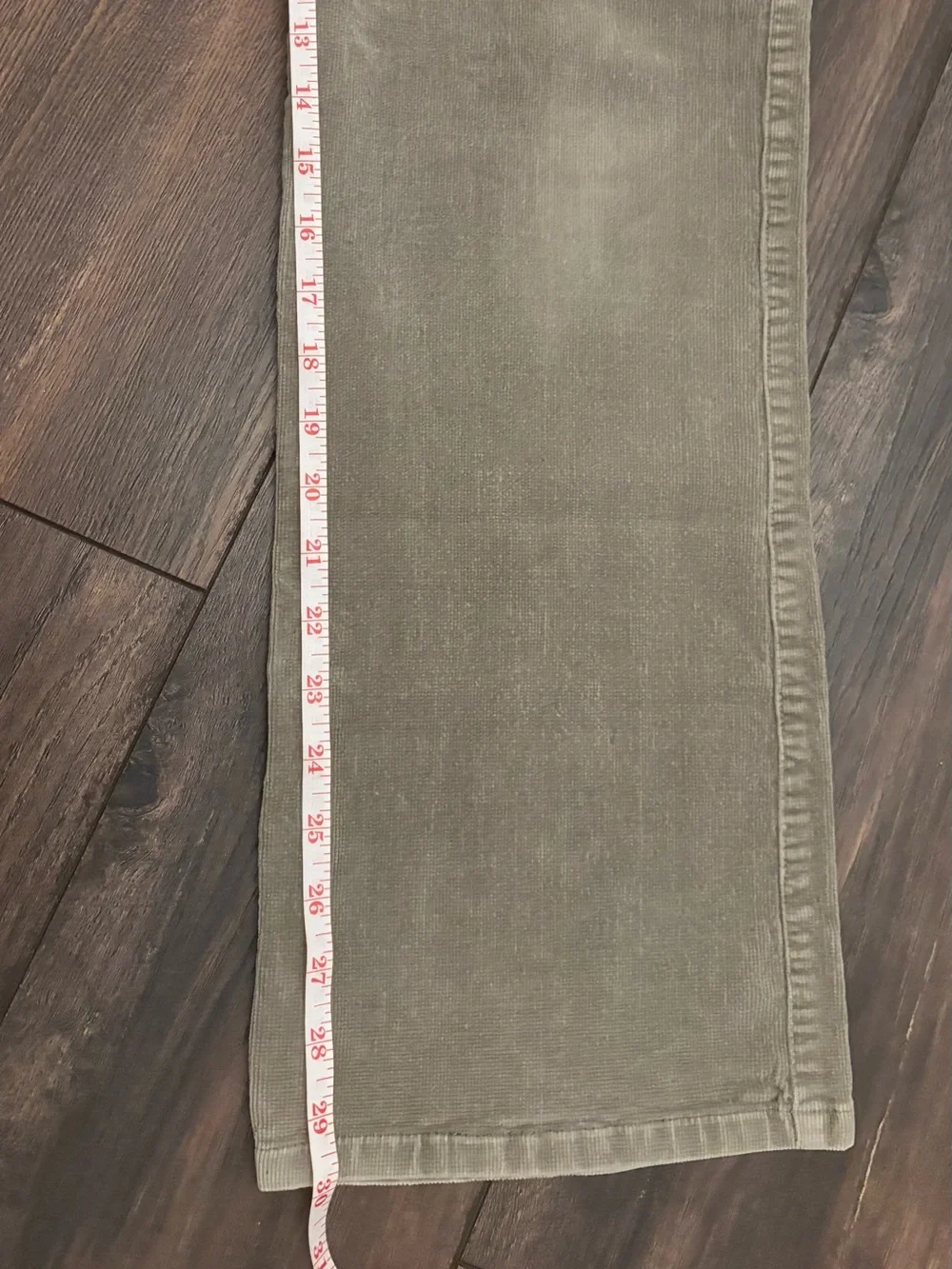 DKNY green khaki corduroy cargo pants - Picture 5 of 6